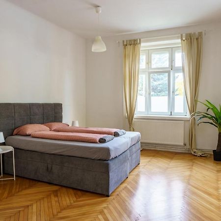 Central Living Apartments - Schoenbrunn Vienna Exterior photo