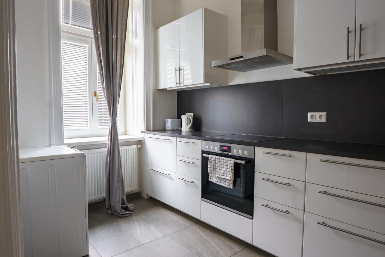 Central Living Apartments - Schoenbrunn Vienna Exterior photo